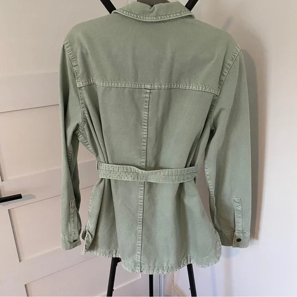 🔥🔥🔥 Zara Belted Denim Jacket - Picture 4 of 6